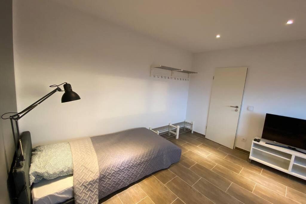 Duisburg Von Oben 3,5 Zimmer 8.Og Frisch Saniert المظهر الخارجي الصورة